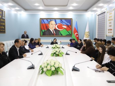 Gəncə Dövlət Universitetində dəyirmi masa - FOTO