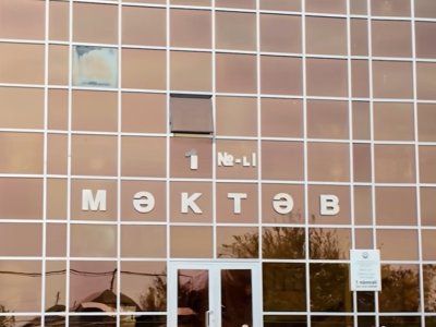 Müəllim məktəbliləri kəmərlə bağlayaraq döyüb?