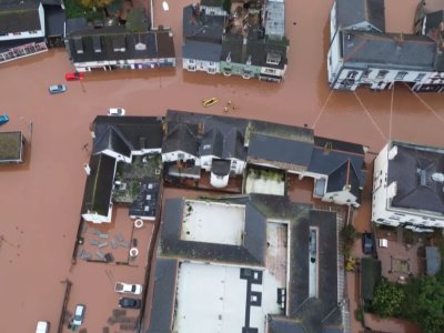 Qasırğaya görə fövqəladə vəziyyət elan edildi