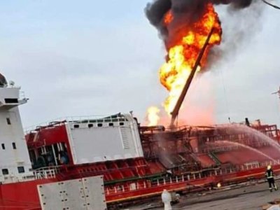 Türkiyəyə məxsus tanker Odessada dronla vuruldu