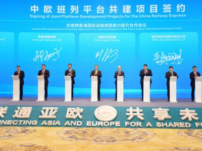 ADY-nin nümayəndə heyəti Çində beynəlxalq forumda iştirak edib - FOTO