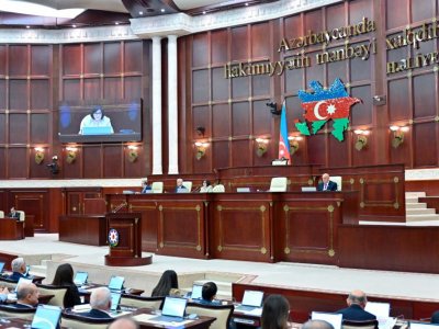 Gələn ilin büdcə zərfinin müzakirəsi davam edir