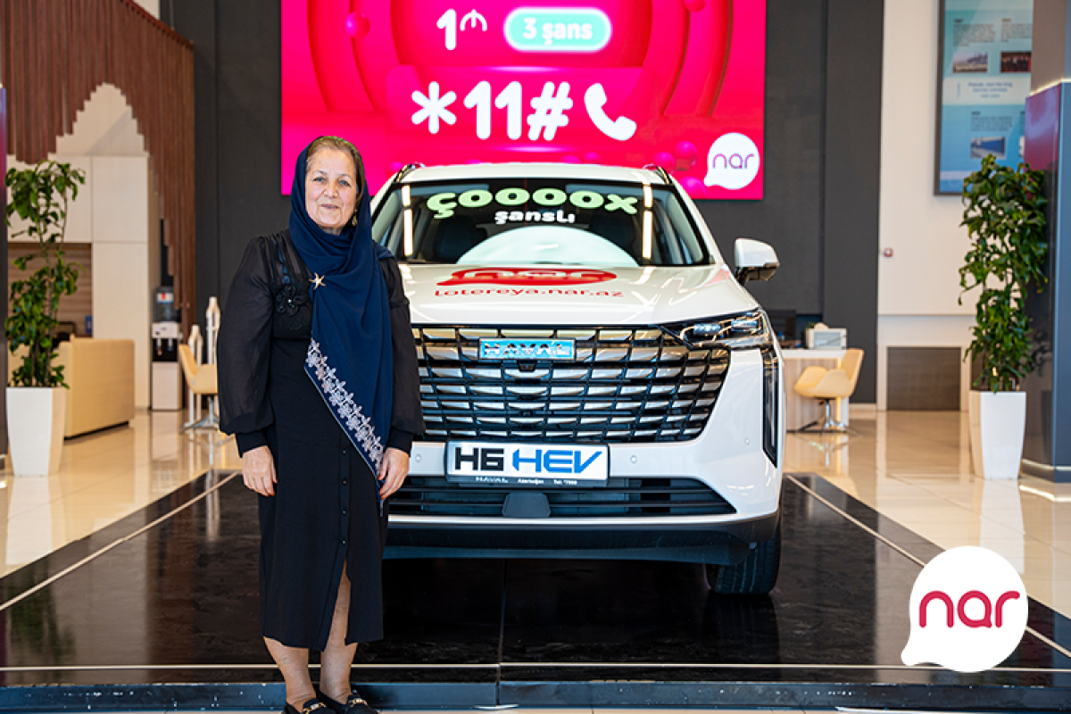 “Nar”ın növbəti qalibi yeni avtomobilinin açarlarını təhvil aldı