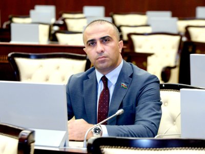 Deputatdan vəkillərin pensiyası ilə bağlı TƏKLİF