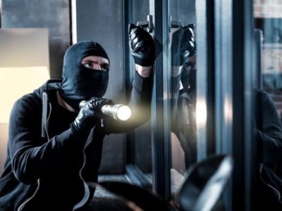 Bakıda şirkətdən 20 min manatlıq oğurluq