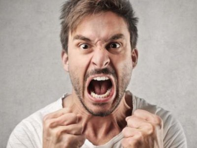 Sosial şəbəkədə söyüş söyənlər HƏBS OLUNACAQ