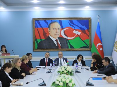 Gəncə Dövlət Universitetin dəyirmi masa - FOTO