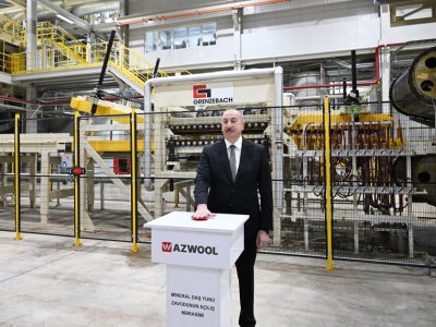 Prezident zavodun AÇILIŞINDA