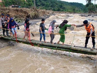 Müsəlman ölkəsinzdə fəlakət: 164-ə ölüb, 79 nəfər itkin düşüb