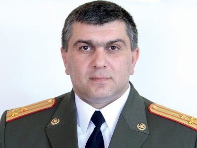 Ermənistanda general axtarışa verildi