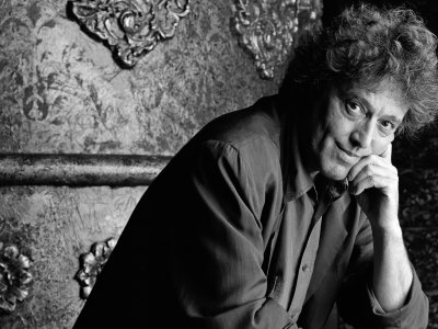 Dünya şöhrətli dramaturq vəfat etdi