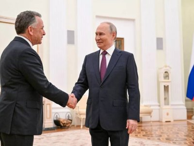 Trampın adamları Putinlə görüşdülər - VİDEO