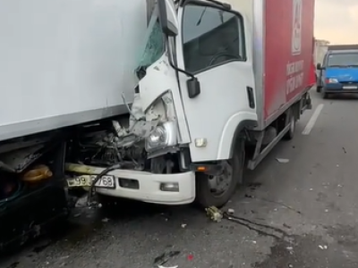 Bakı-Sumqayıt yolunda iki yük maşını toqquşdu