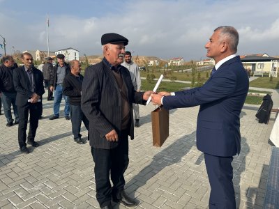 Növbəti köç karvanı Horovlu kəndinə çatdı