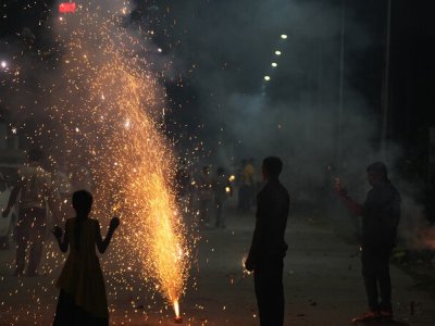 Hindistanda gecə klubunda yanğın - ÖLƏNLƏR VAR