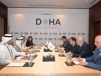 Hikmət Hacıyev Körfəz Əməkdaşlıq Şurasının baş katibi ilə görüşdü