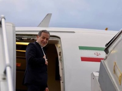 Abbas Əraqçi Bakıya yola düşüb