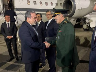 Abbas Əraqçi Bakıya GƏLDİ