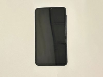 Ana həbsdə olan oğluna telefon keçirmək istədi