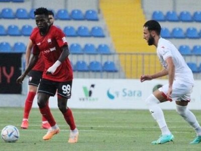 Azərbaycan komandaları dumana görə futbol oynaya bilmədilər