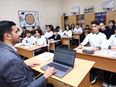 Bakı məktəblərində kağız jurnallar ləğv edilib