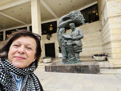 Zərdabinin heykəlinin köçürülməsi anama qarşı hörmətsizlikdir - Müəllifin qızından etiraz