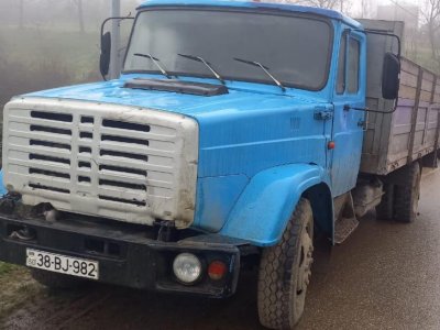 İki maşın toqquşdu - 4 yaralı var