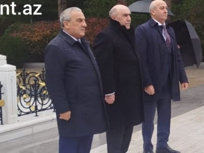 Zakir Qaralovla Rüstəm Usubov Fəxri Xiyabanda - FOTO