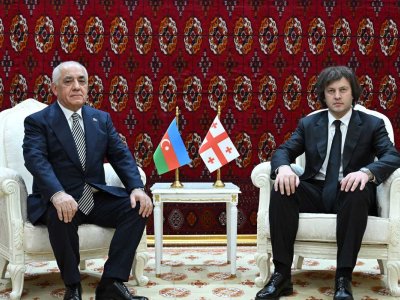 Əli Əsədov Aşqabadda Kobaxidze ilə görüşdü