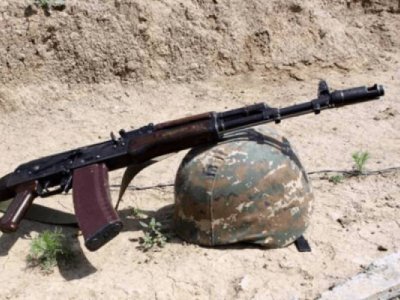 Ermənistan ordusunda intihar: əsgər silahla özünü vurub
