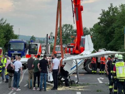 Təyyarə küçəyə düşdü - Xəsarət alanlar var