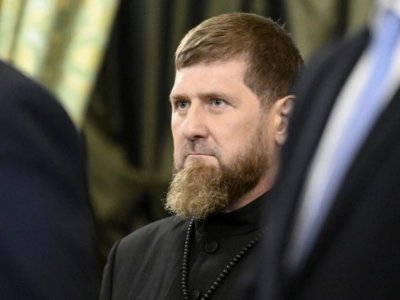 Kadırov vəzifədə qalmağa çalışır