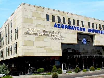 Bakıda tələbə universitetdə yıxılaraq xəsarət aldı