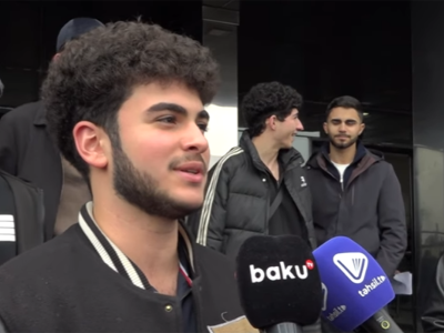 Tələbə yerdəki 100 manatı götürərkən yıxılıbmış