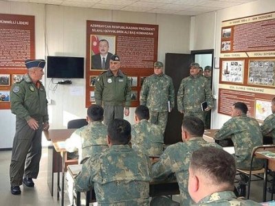 General İslamzadə hərbi hissədə yoxlama apardı
