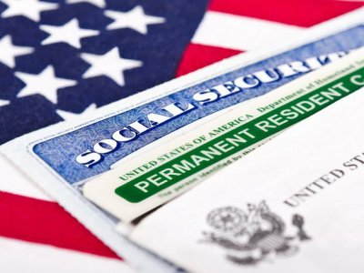 ABŞ "green card"&nbsp;lotereyasını dayandırır -&nbsp;RƏSMİ