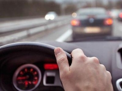 Narkotikin təsiri altında maşın sürən şəxs tutuldu