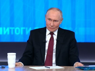 Putin:&nbsp;Ukrayna ilə sülh danışıqlarını rədd etmirik