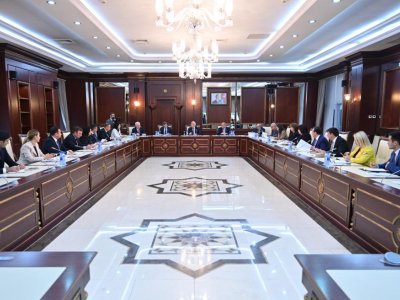 Deputat: Magistraturanı bitirənlər daha yüksək maaş almalıdır