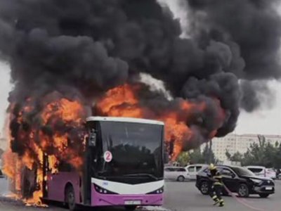 Sarayda marşrut avtobusu YANDI