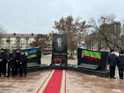 Qroznıda qəzaya uğrayan təyyarəyə memorial&nbsp;ucaldıldı
