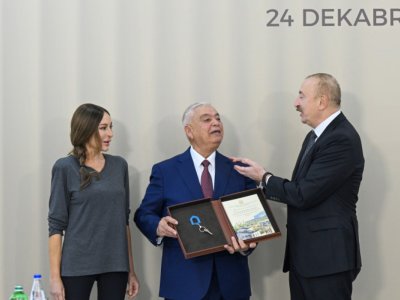 Balaca Heydər artıq böyüyüb, iki oğlu var - Sakinlərlə səmimi söhət