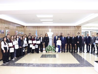"İlin gənc müəllimi" mükafatlandırıldı - FOTOLAR&nbsp;