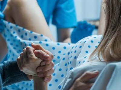 35 yaşlı qadın evində doğuş zamanı öldü