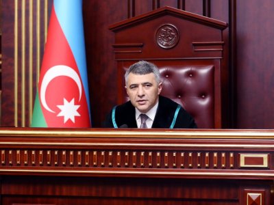 Yeni hakimlər and içdilər - FOTOLAR