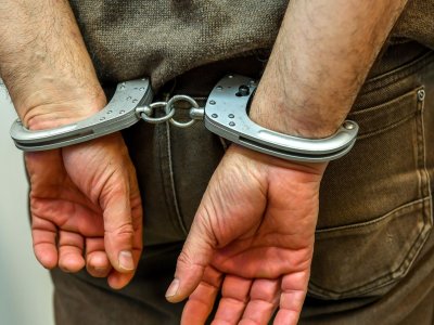 İş adamına 2 əsrlik CƏZA