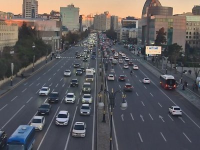 Bu həftə də tıxacla başladı