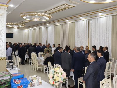 Samux rayonunda "Konstitusiya və Suverenlik ili" çərçivəsində şəhid övladlarının iştirakı ilə &ldquo;31 dekabr - Dünya Azərbaycanlılarının Həmrəylik Günü&rdquo; və &ldquo;Yeni il&rdquo; şənliyi təşkil olunub.&nbsp;