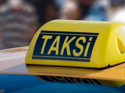 Sərnişin taksi sürücüsünün pulunu oğurladı