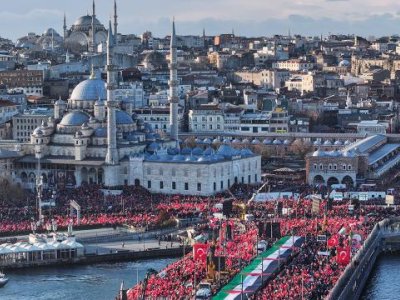 Türkiyədə yarım milyon nəfərlik aksiya - FOTOLAR